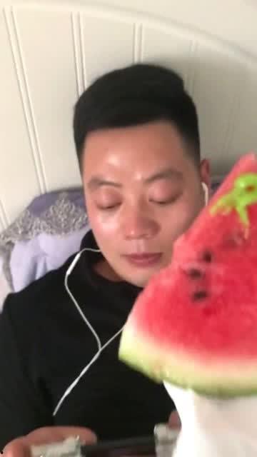 带你吃高端瓜小姐姐,带你领略高端瓜界的魅力之旅