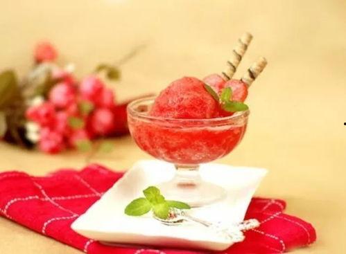 吃沙漠瓜的季节,夏日炎炎，尽享甘甜时光