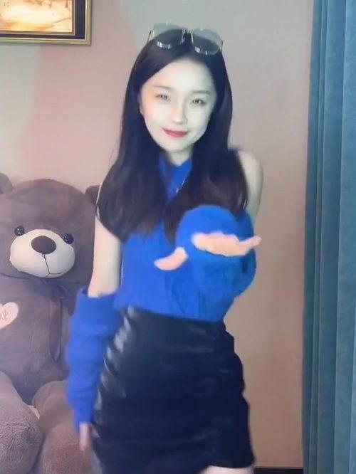 蓝色战衣动态吃瓜