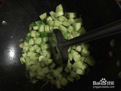 火腿肠瓜怎么吃,美味新体验